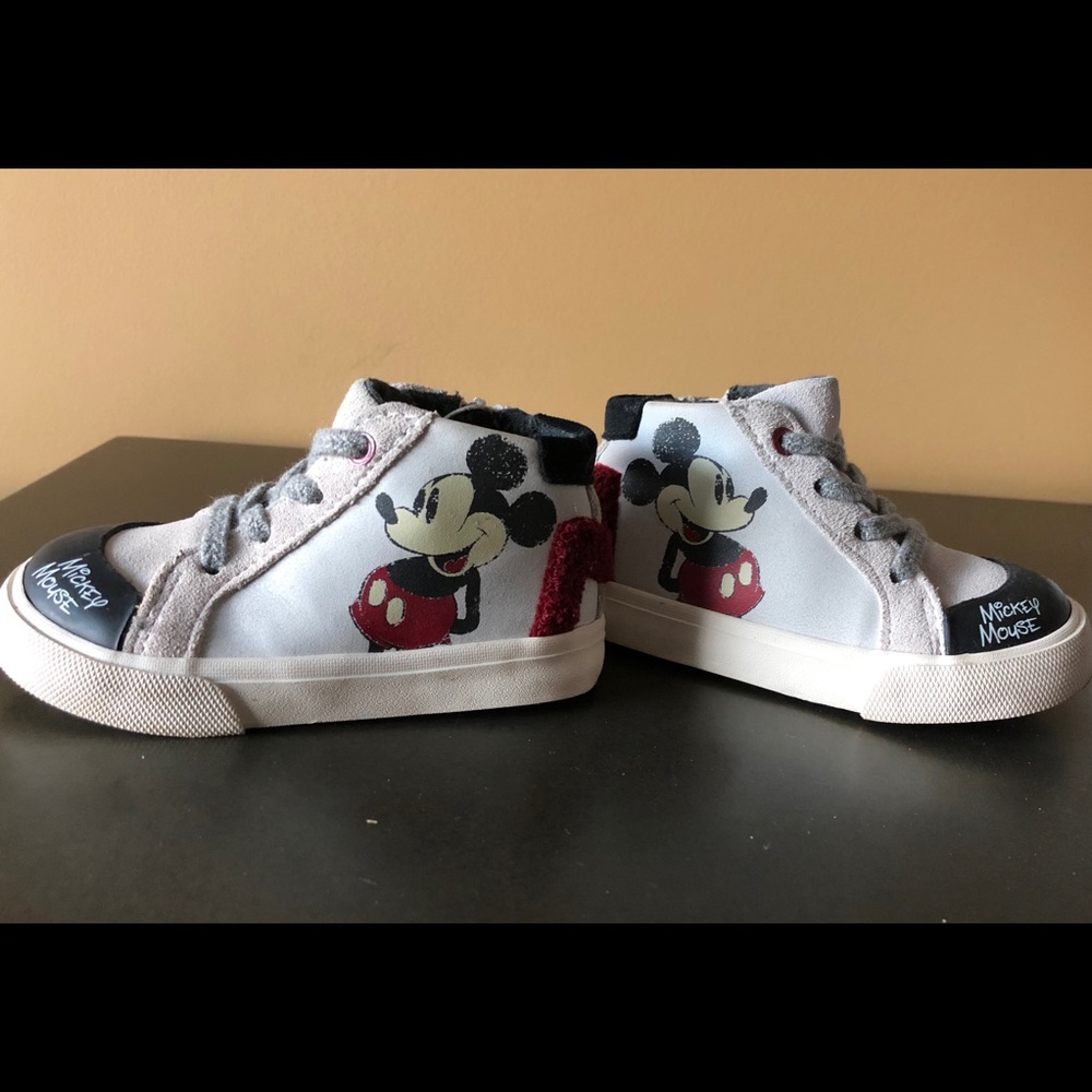 Zara size 27 toddler Mickey Mouse shoes